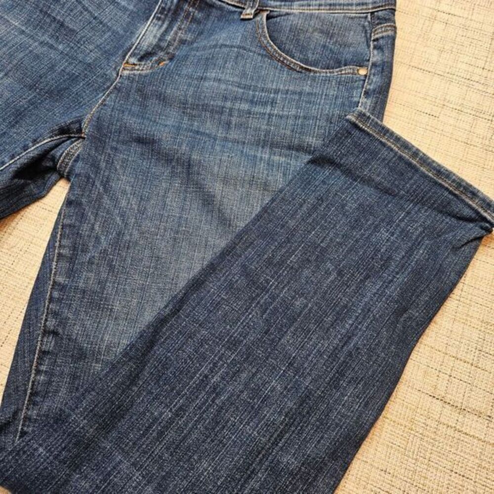 Eileen Fisher‎ Classic Medium Wash Straight Leg Denim Jeans Size 6 - Picture 2 of 6
